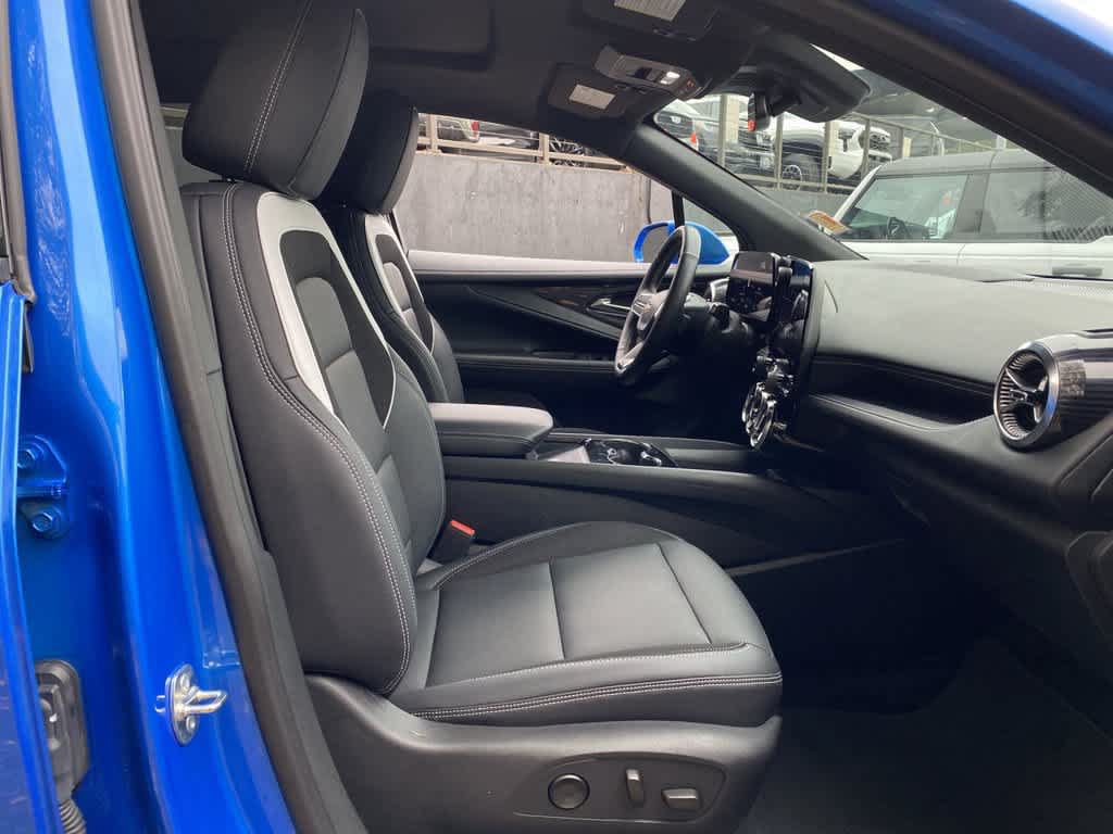 Used 2024 Chevrolet Blazer EV LT AWD/4WD image 17
