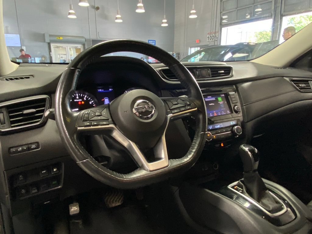 Used 2018 Nissan Rogue SV w/ Premium Package AWD/4WD image 19