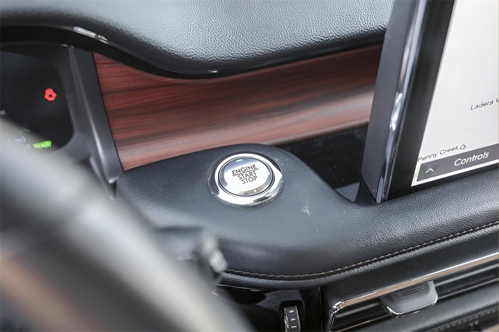 Used 2023 Lincoln Aviator Grand Touring w/ Elements Package Plus image 17