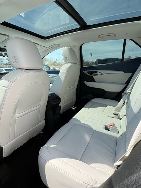 New 2026 Buick Envision Avenir image 17