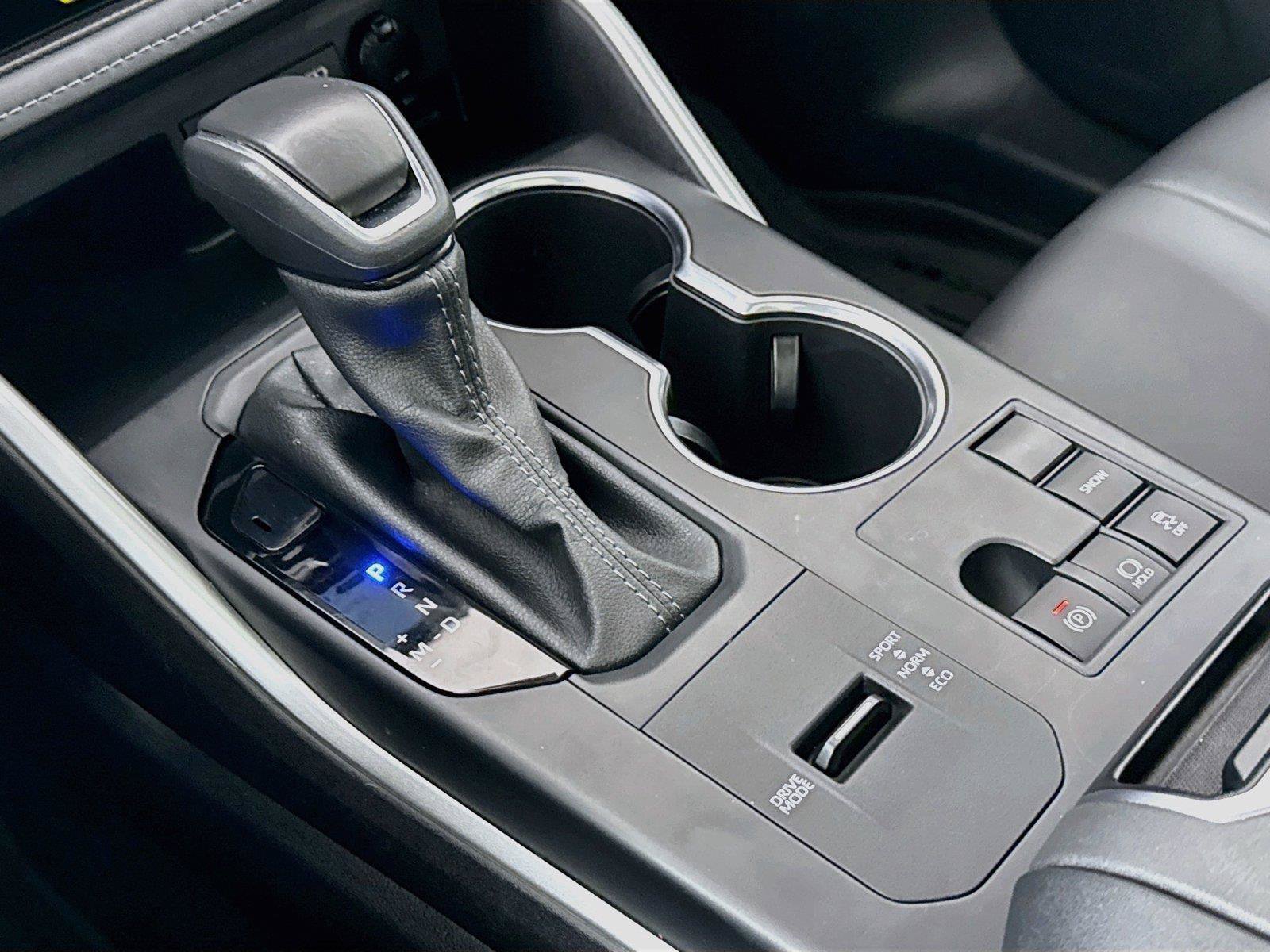 Certified 2025 Toyota Highlander XLE FWD image 28