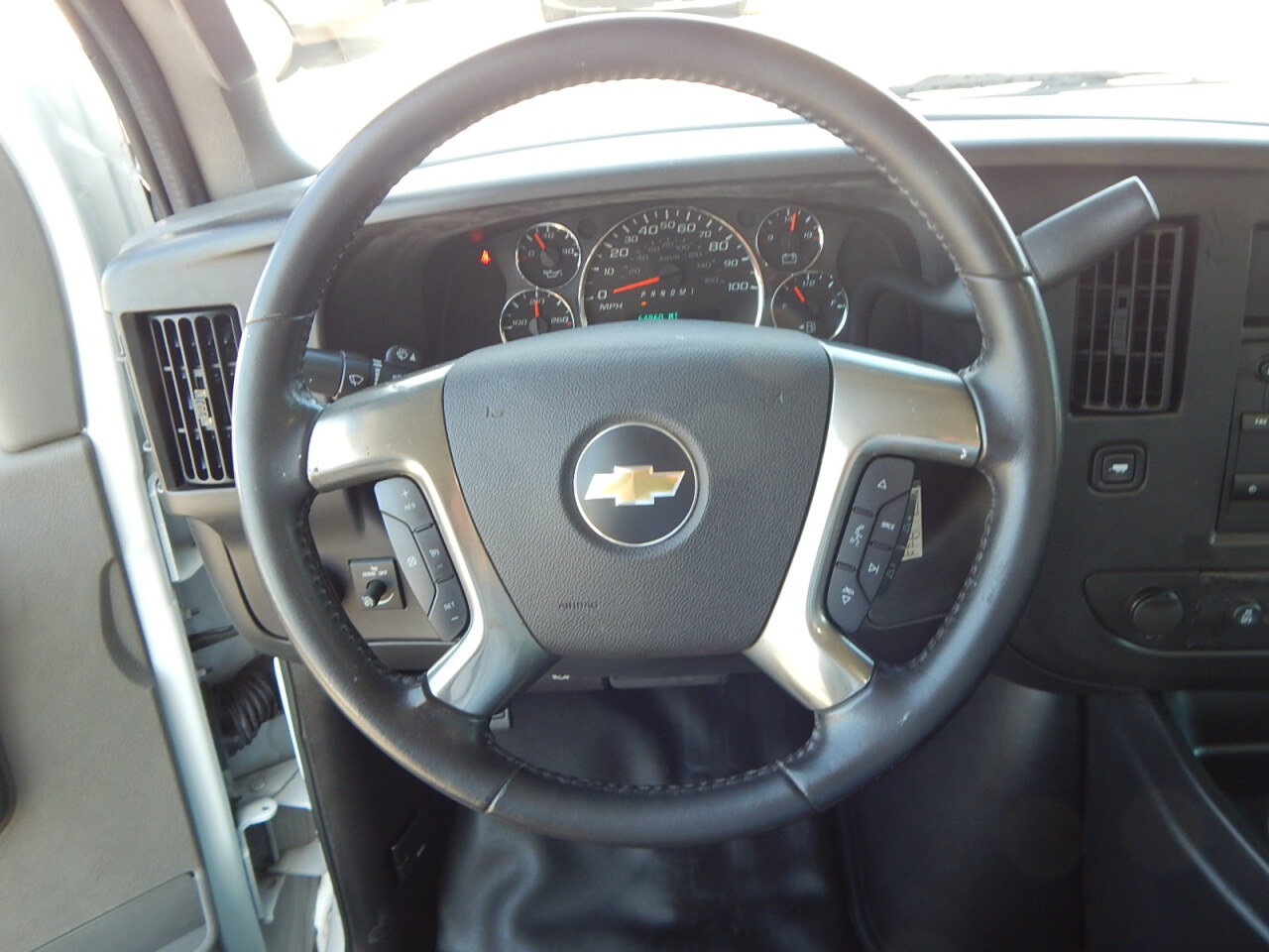 Used 2019 Chevrolet Express 4500 w/ Power Convenience Package RWD image 21
