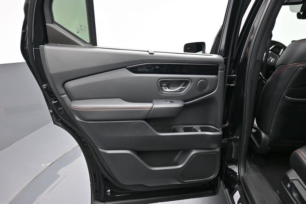 Used 2024 Honda Pilot TrailSport image 26