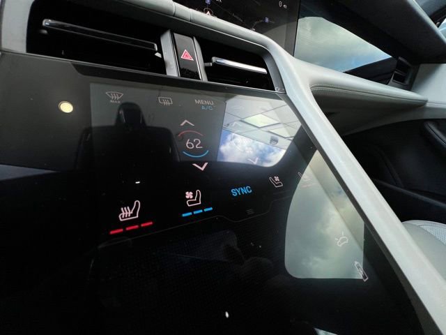 Used 2023 Porsche Taycan 4S w/ Premium Package image 30