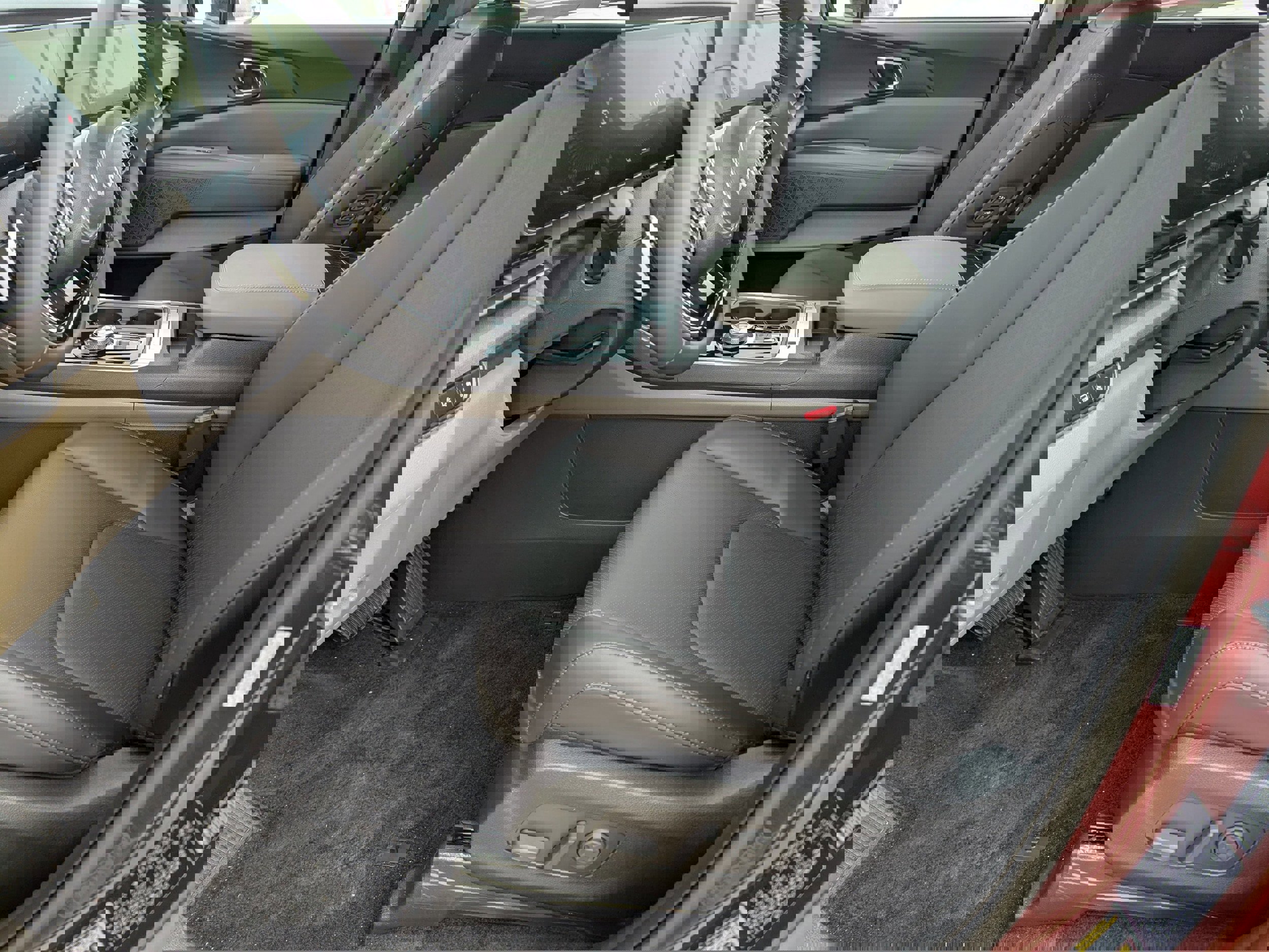 New 2025 Kia Carnival EX image 4