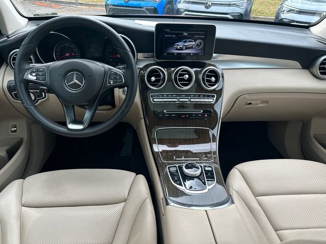 Used 2019 Mercedes-Benz GLC 300 w/ Parking Assistance Package image 24
