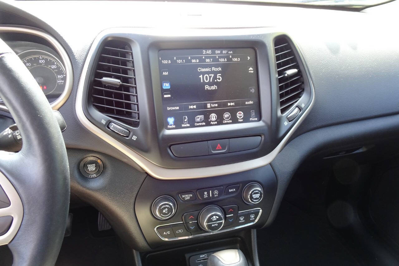 Used 2017 Jeep Cherokee Limited AWD/4WD image 20