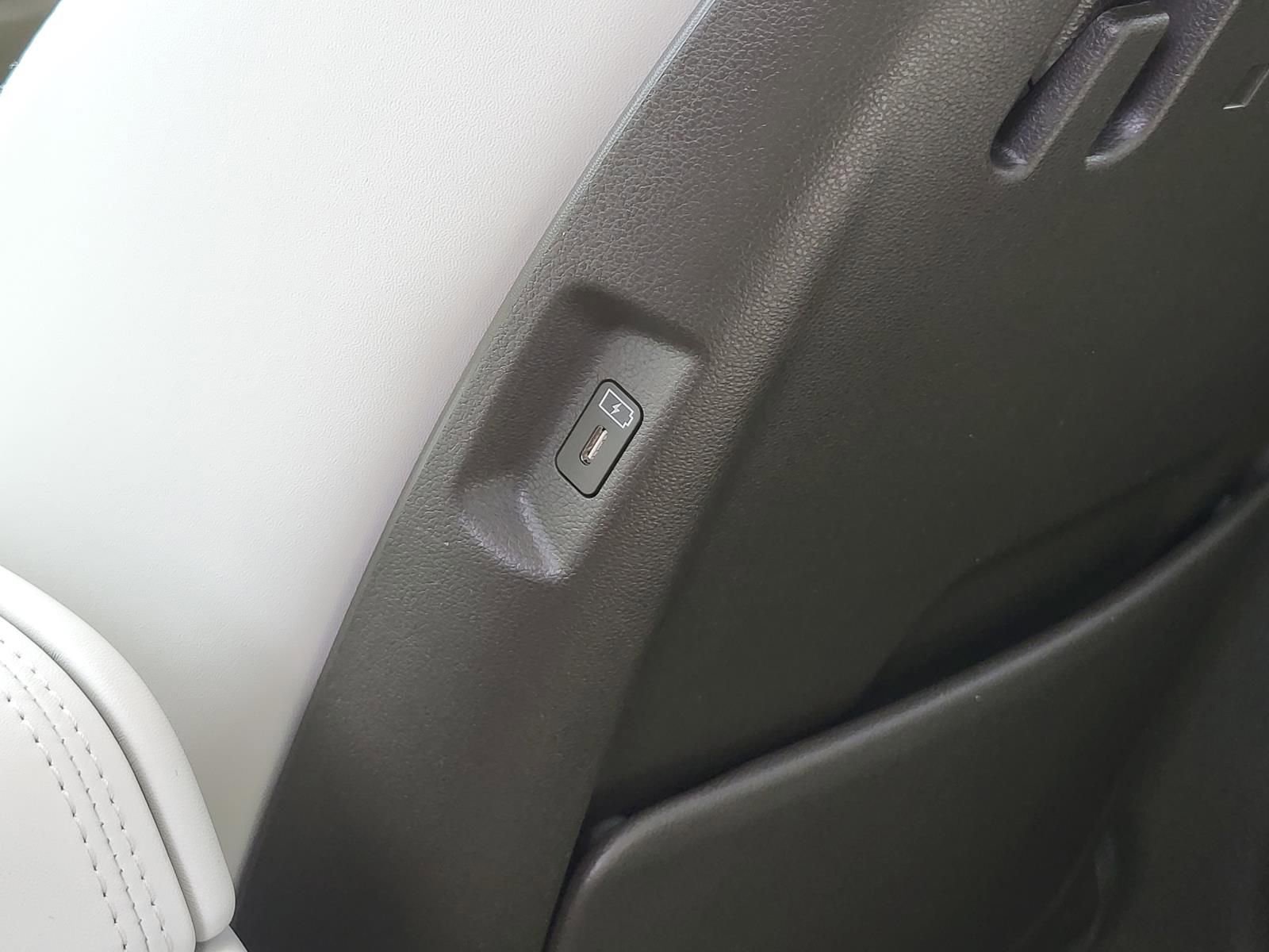 Used 2025 Hyundai Santa Fe Calligraphy FWD image 16