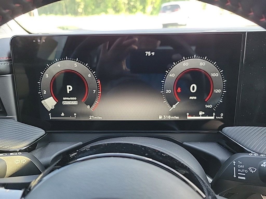 Used 2025 Nissan Kicks SR w/ SR Premium Package image 17