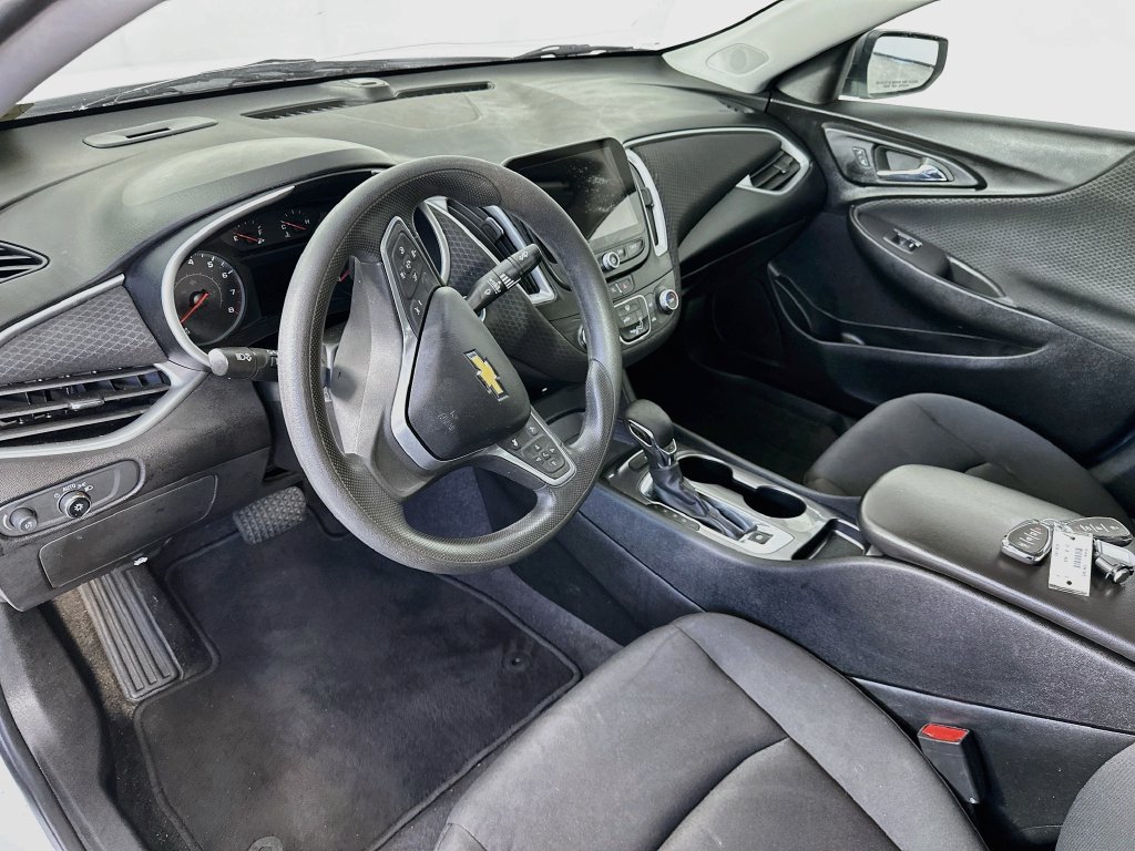 Used 2023 Chevrolet Malibu LS FWD image 29