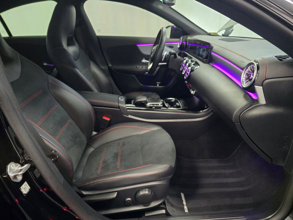 Used 2022 Mercedes-Benz CLA 250 4MATIC image 23