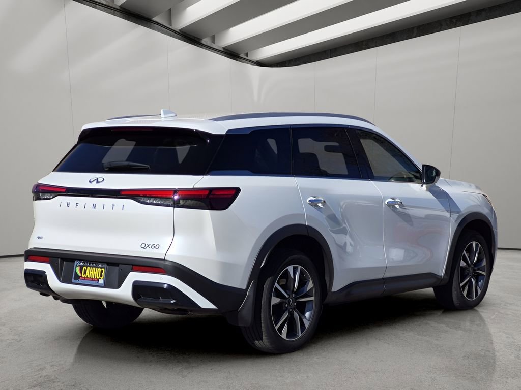 Used 2025 INFINITI QX60 Luxe w/ Vision Package image 3