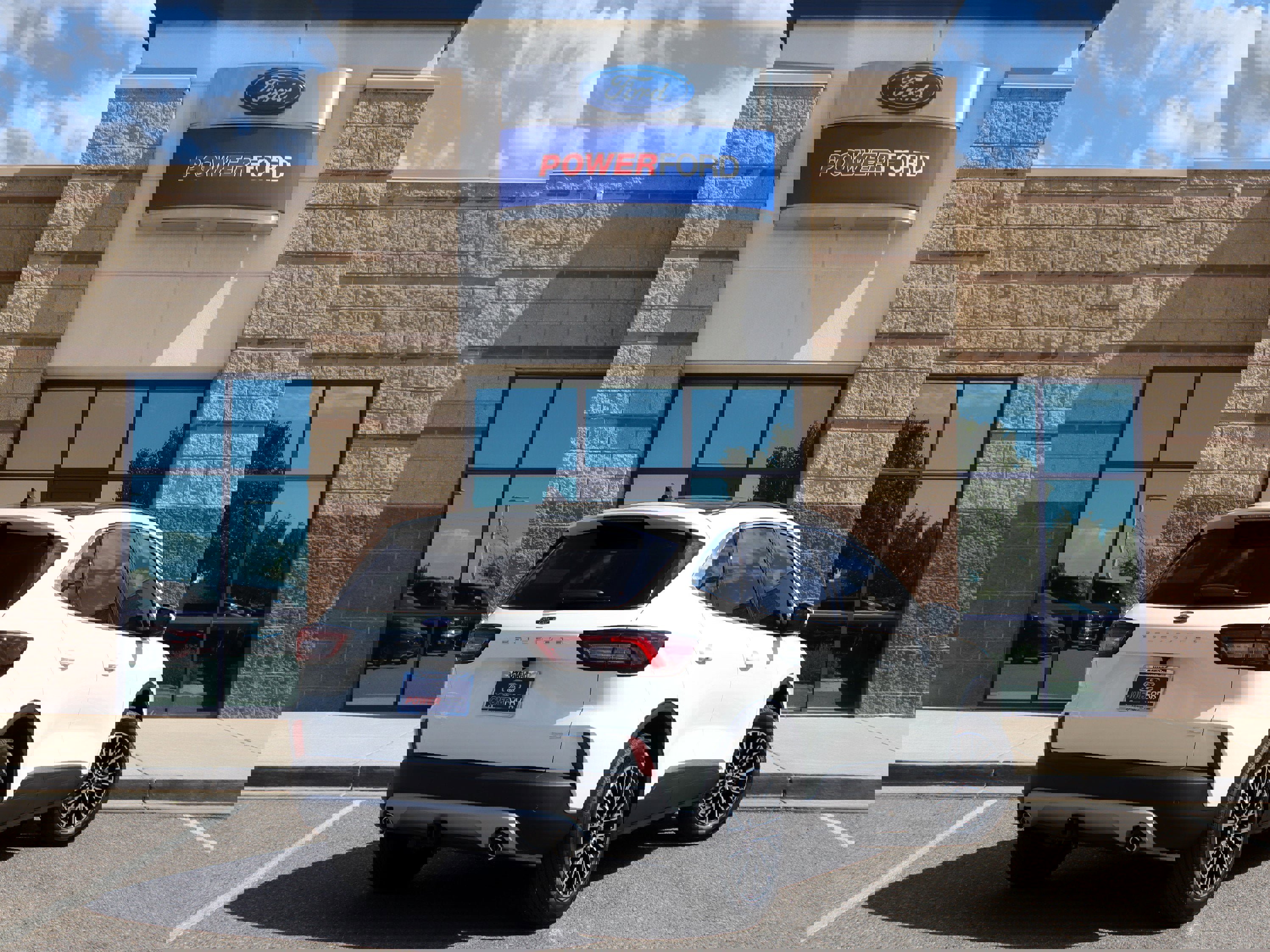 New 2025 Ford Escape SE w/ PHEV Premium Package image 6