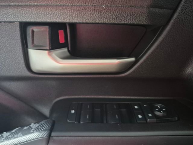 Certified 2024 Toyota Tacoma TRD Off-Road AWD/4WD image 15