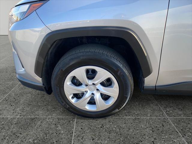 Certified 2025 Toyota RAV4 LE AWD/4WD image 14