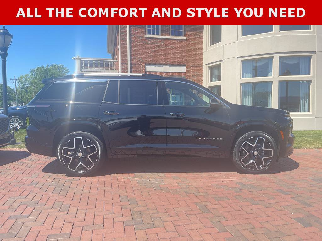 Used 2025 Chevrolet Traverse High Country w/ LPO, Floor Liner Package AWD/4WD image 7