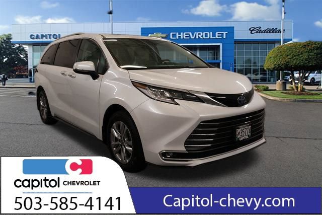 Used 2022 Toyota Sienna Limited