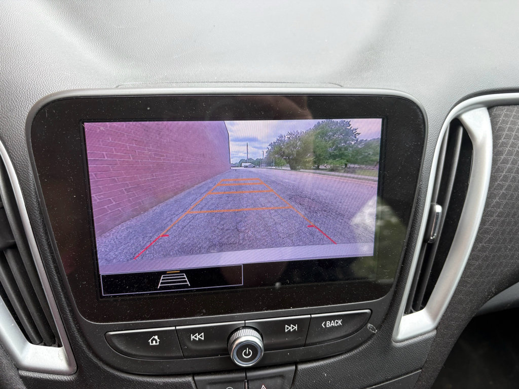 Used 2023 Chevrolet Malibu LT FWD image 33