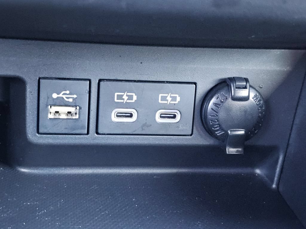 Used 2023 Toyota Highlander XSE AWD/4WD image 16