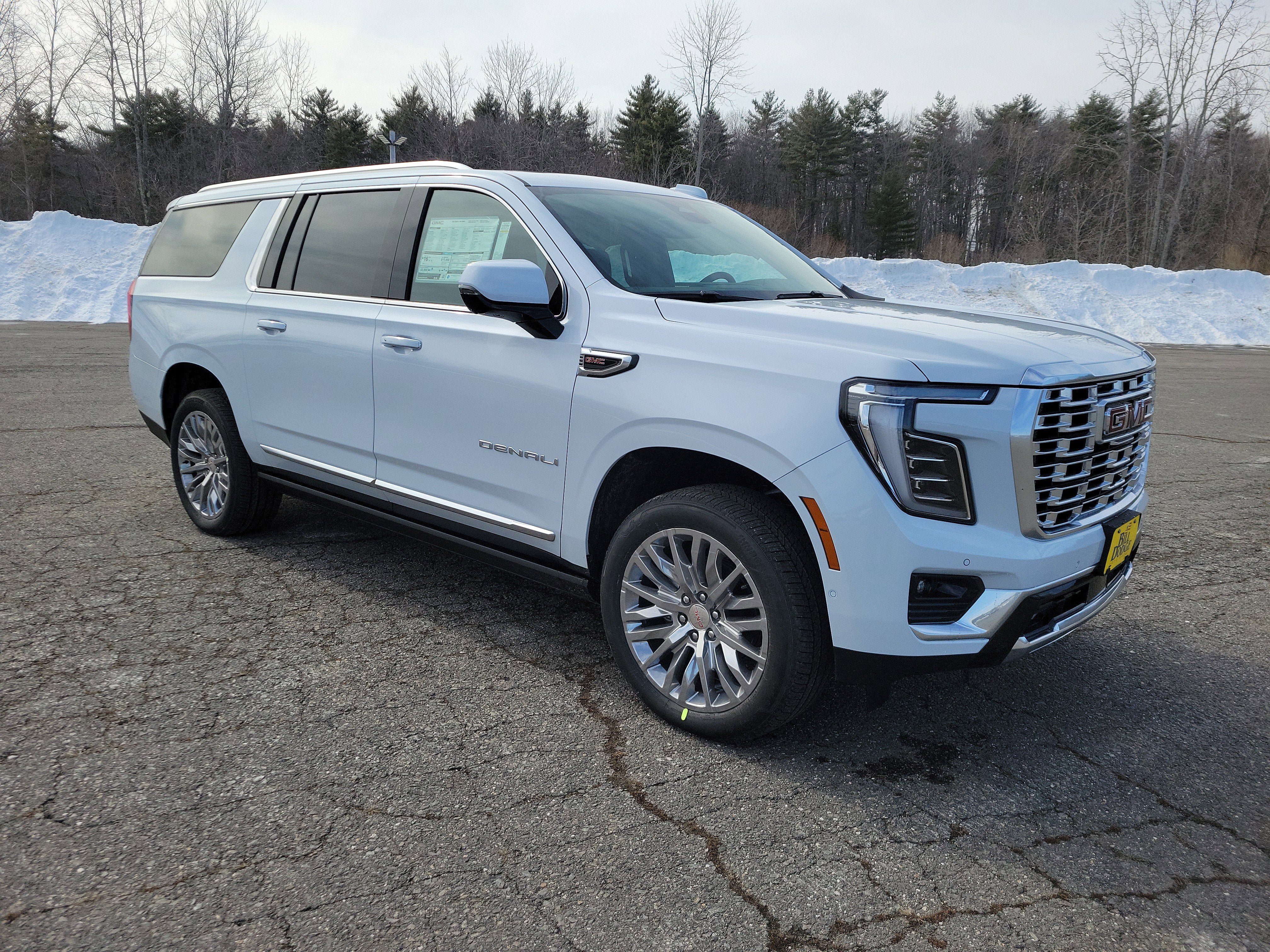 New 2026 GMC Yukon XL Denali w/ Sun & Power Step Package AWD/4WD image 9