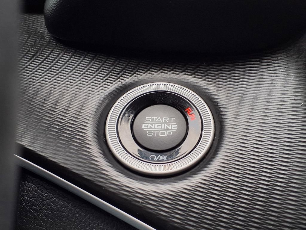 Used 2023 Jeep Grand Cherokee Altitude image 25