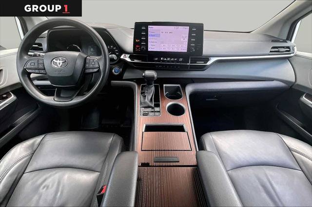 Certified 2023 Toyota Sienna LE FWD image 16