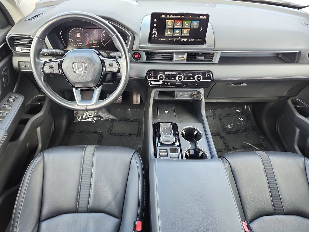 Certified 2023 Honda Pilot Touring image 18