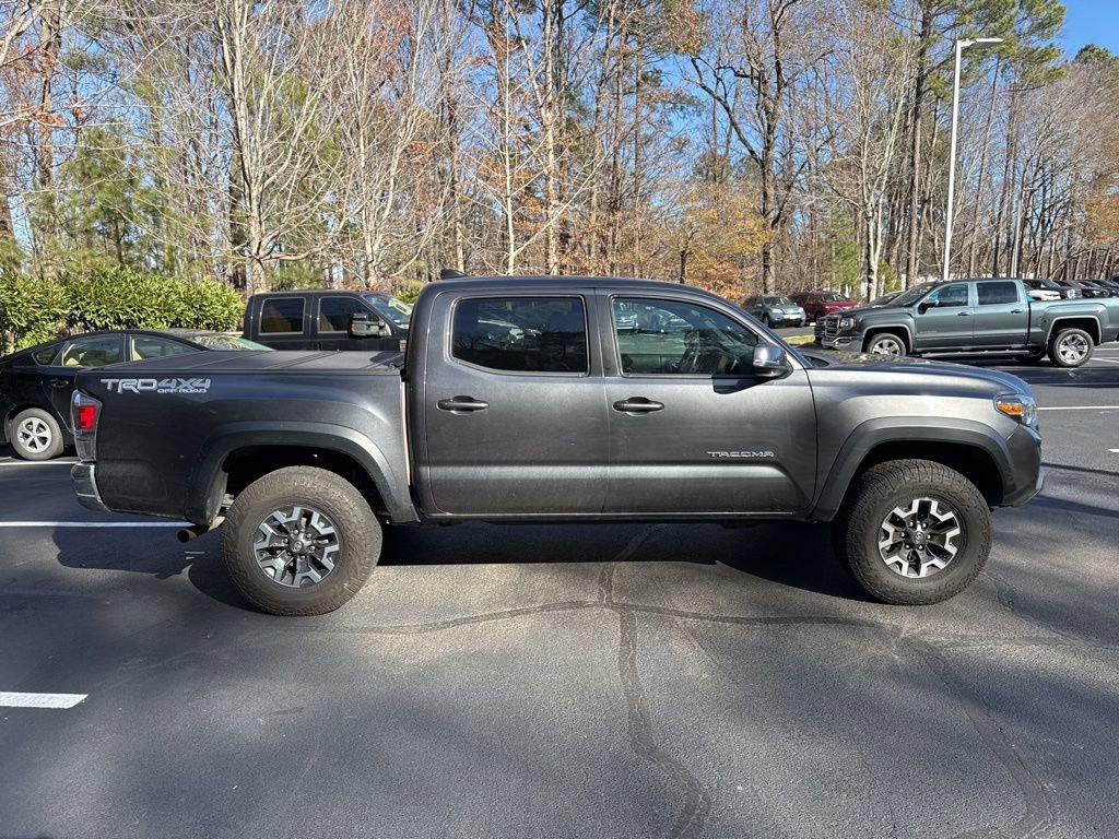 Used 2022 Toyota Tacoma TRD Off-Road image 18