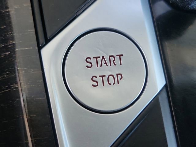 Used 2021 BMW 330e 330e iPerformance w/ M Sport Package image 12