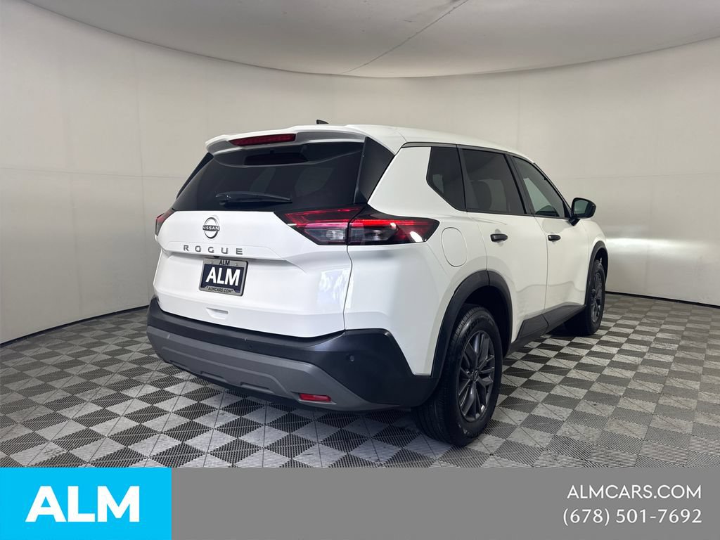 Used 2022 Nissan Rogue S FWD image 5