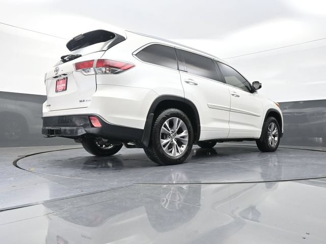 Used 2015 Toyota Highlander XLE AWD/4WD image 38