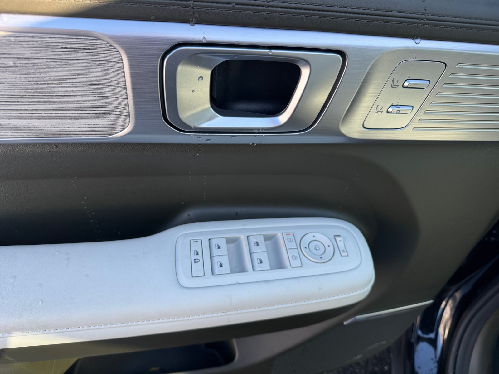 New 2025 Hyundai Santa Fe Calligraphy AWD/4WD image 17