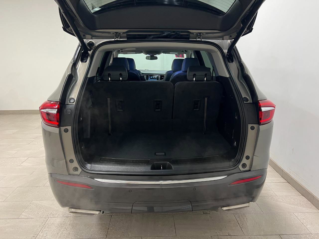 Used 2019 Buick Enclave Essence FWD image 18