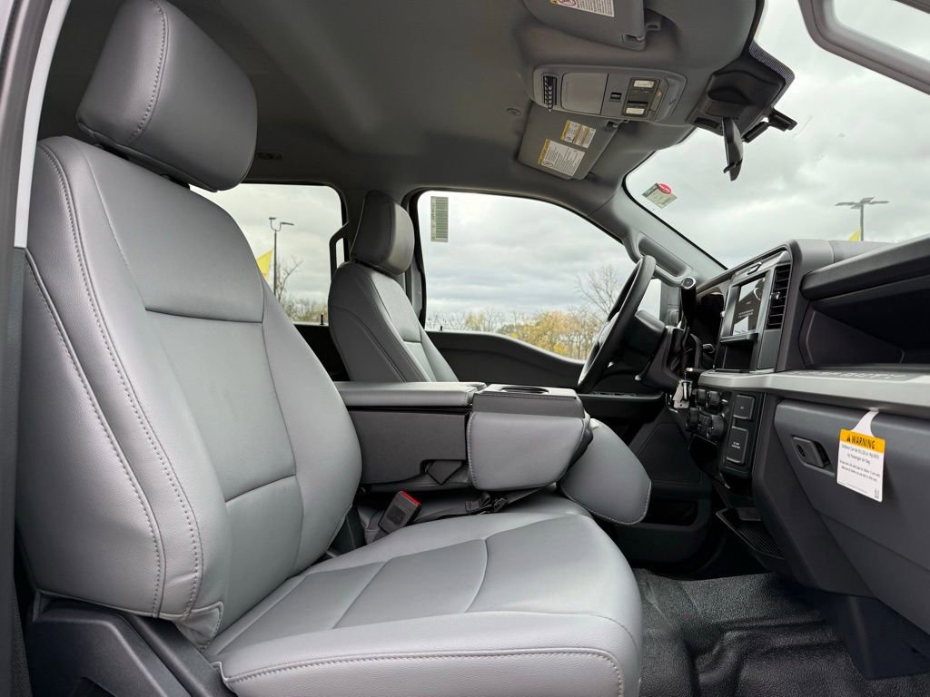 New 2026 Ford F350 XL w/ XL Chrome Package image 22
