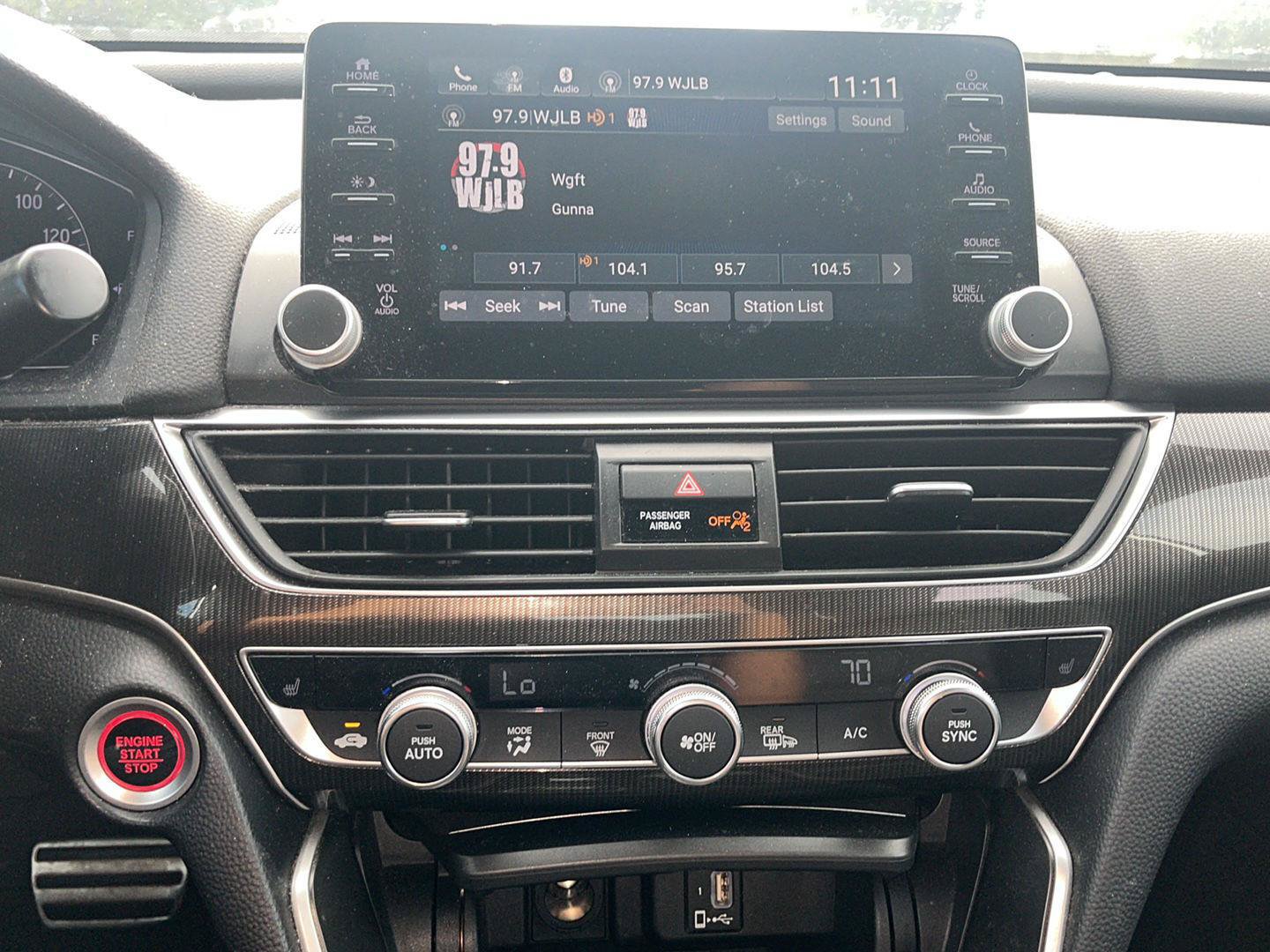Used 2018 Honda Accord Sport image 14