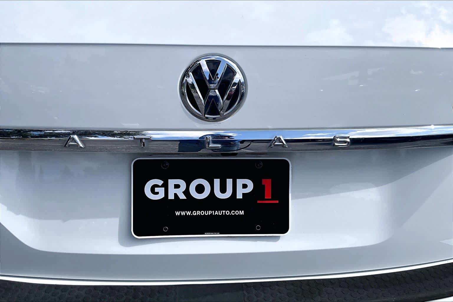 Used 2018 Volkswagen Atlas SEL w/ R-Line Package FWD image 33