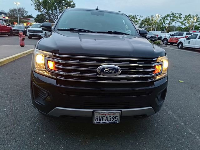 Used 2018 Ford Expedition Max XLT image 2