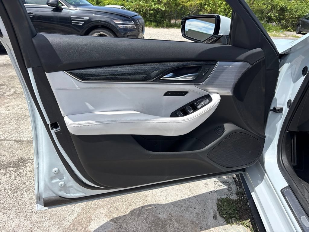 Used 2022 Cadillac CT5 Premium Luxury RWD image 10