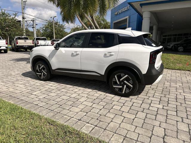Used 2025 Nissan Kicks SV FWD image 32
