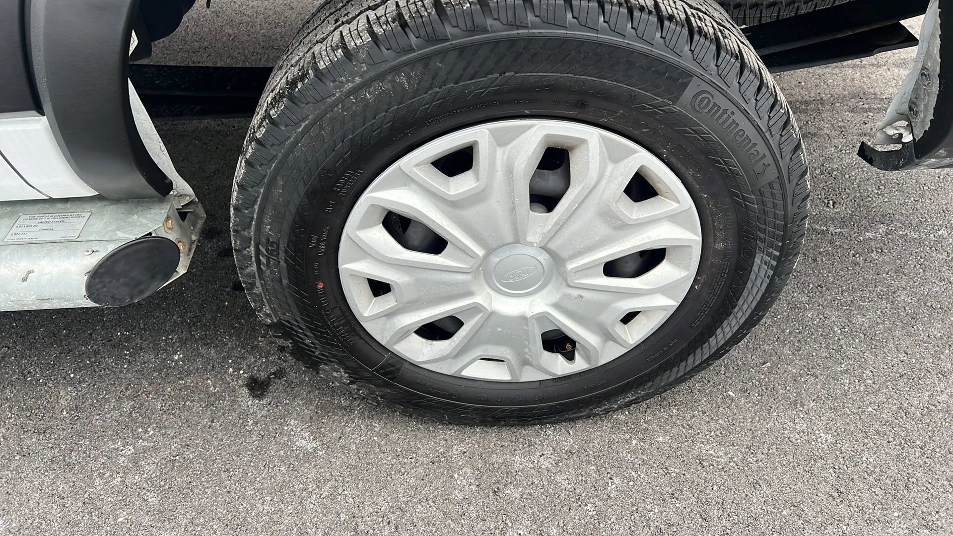 Used 2024 Ford Transit 250 Low Roof w/ Exterior Upgrade Package image 25