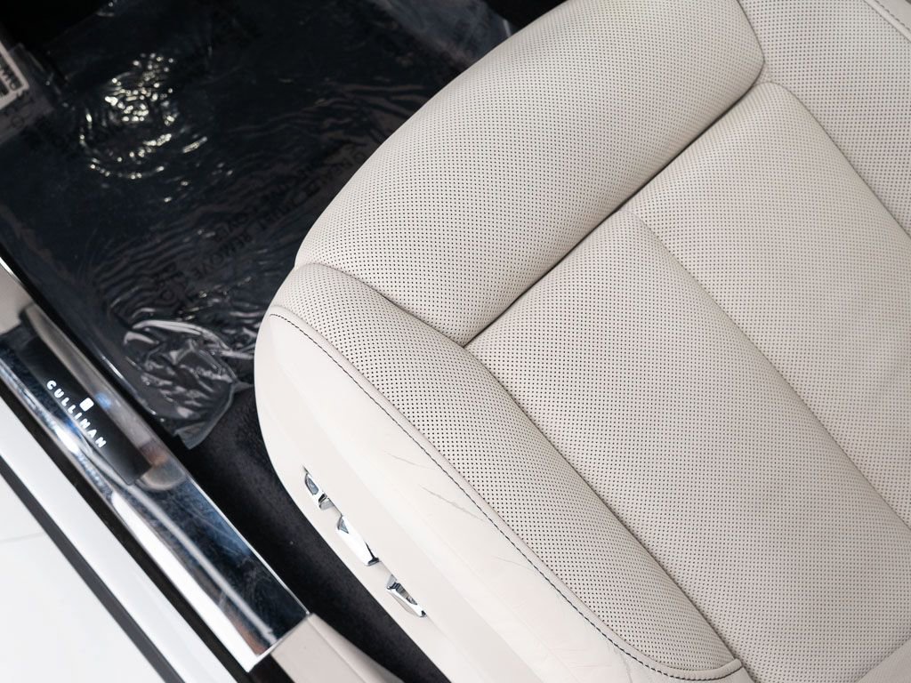 Certified 2020 Rolls-Royce Cullinan image 13