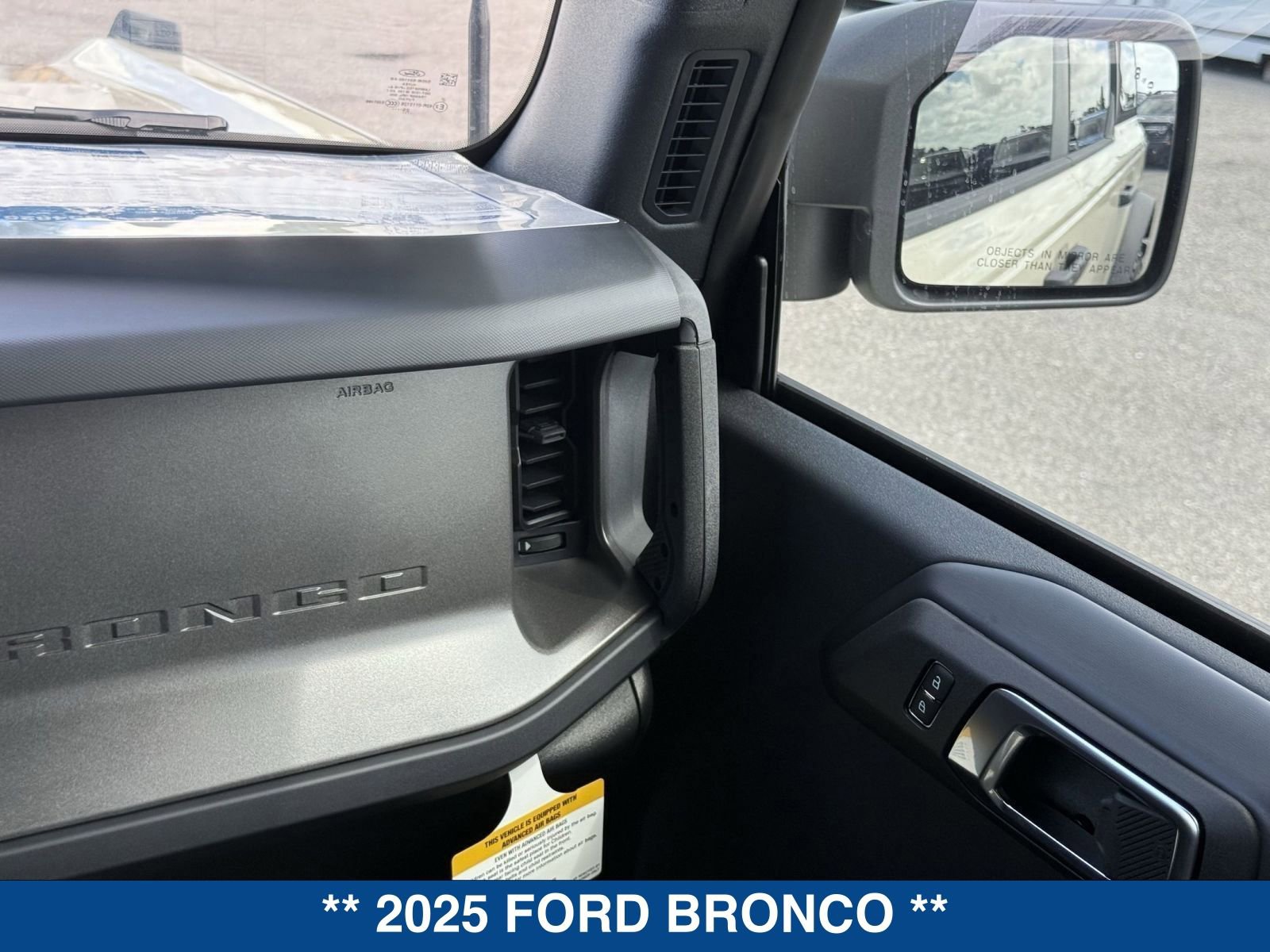 New 2025 Ford Bronco Badlands AWD/4WD image 19