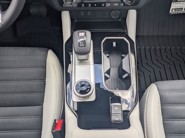 New 2026 Mitsubishi Outlander SE FWD image 19