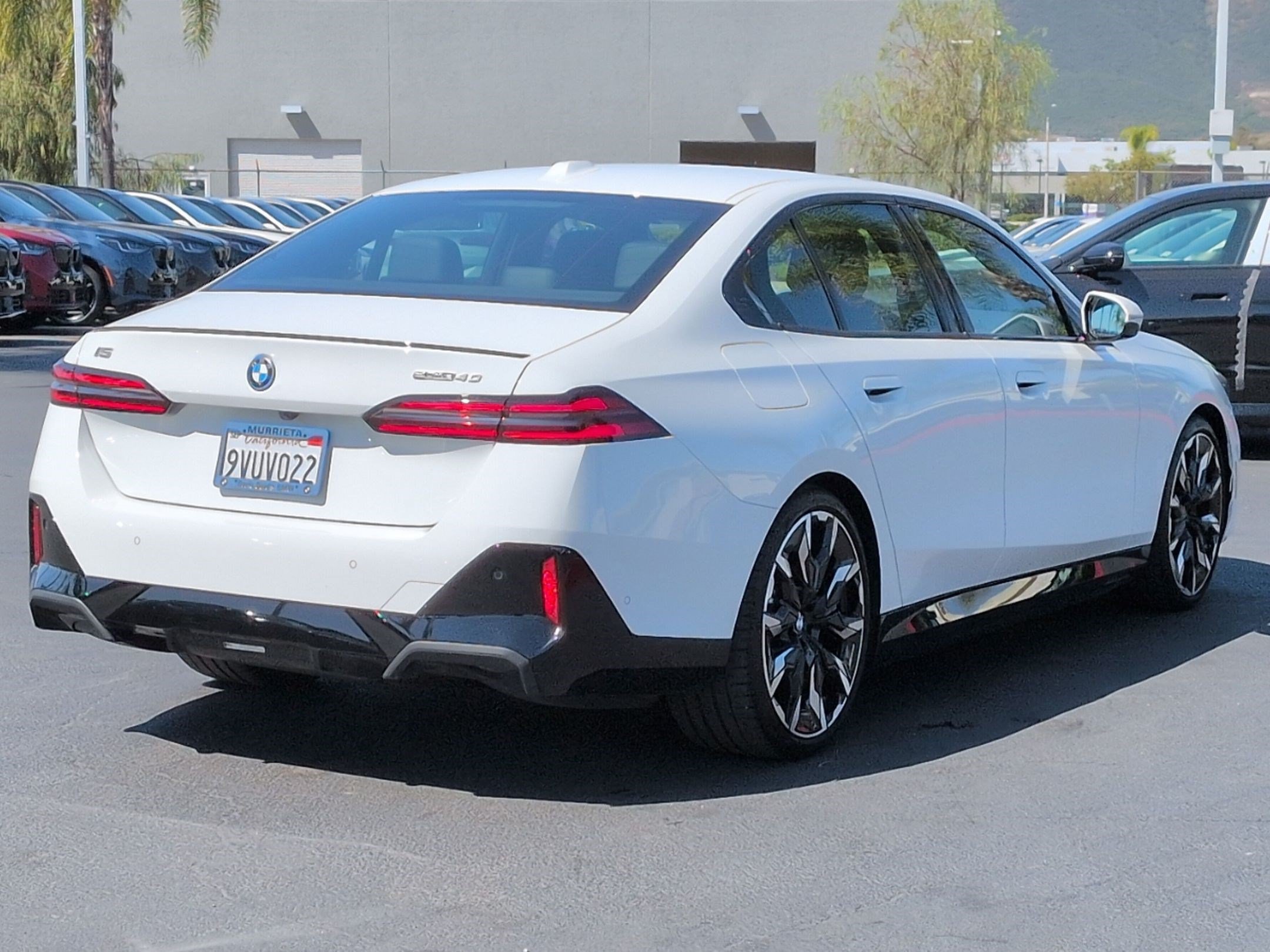 Used 2026 BMW i5 eDrive40 w/ M Sport Package RWD image 10