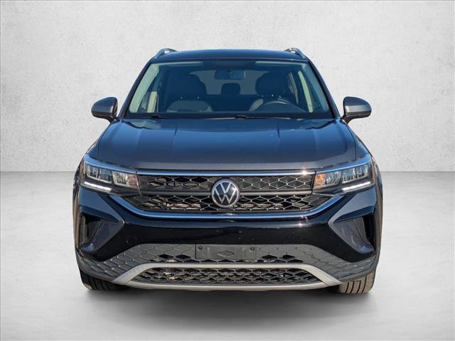 Used 2022 Volkswagen Taos SE image 2