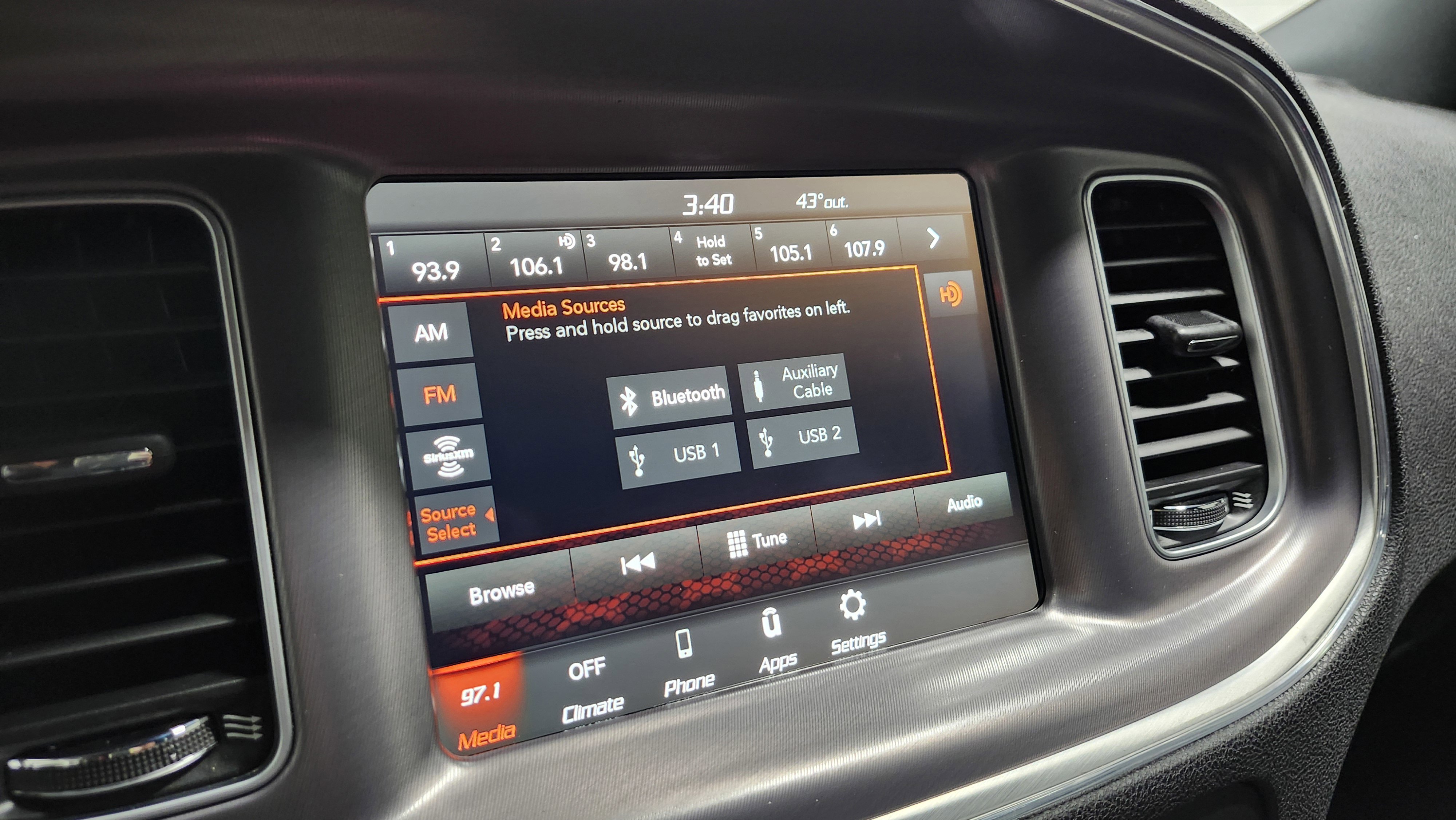 Used 2022 Dodge Charger R/T image 4