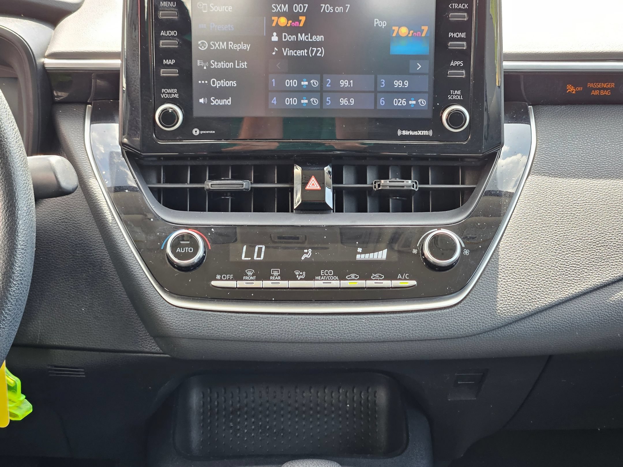 Used 2022 Toyota Corolla LE FWD image 14