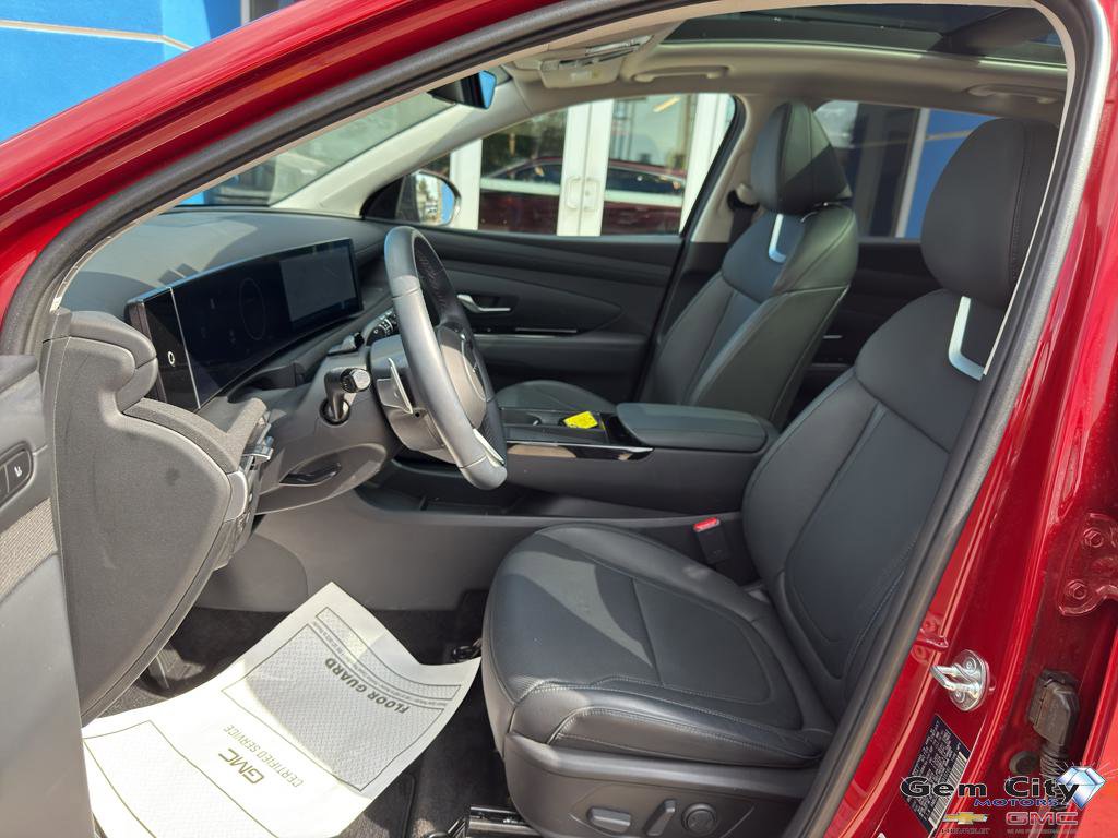 Used 2025 Hyundai Tucson Limited image 18