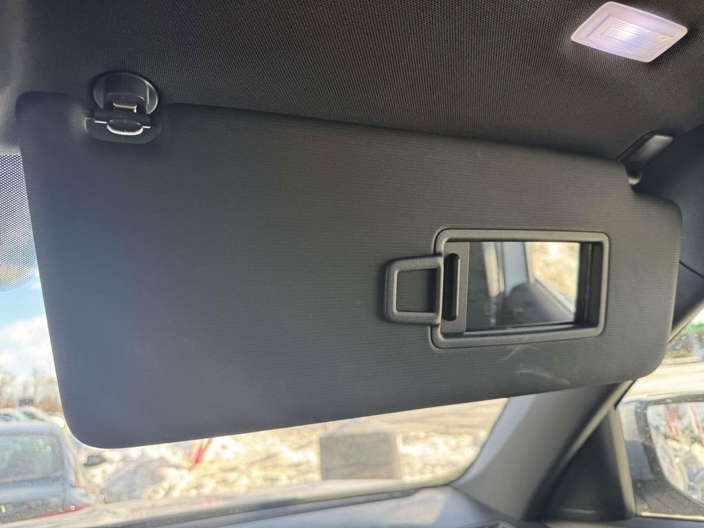 Used 2024 Volkswagen Atlas Cross Sport SEL R-Line image 31