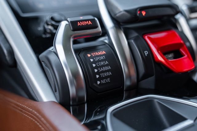 Used 2019 Lamborghini Urus image 44